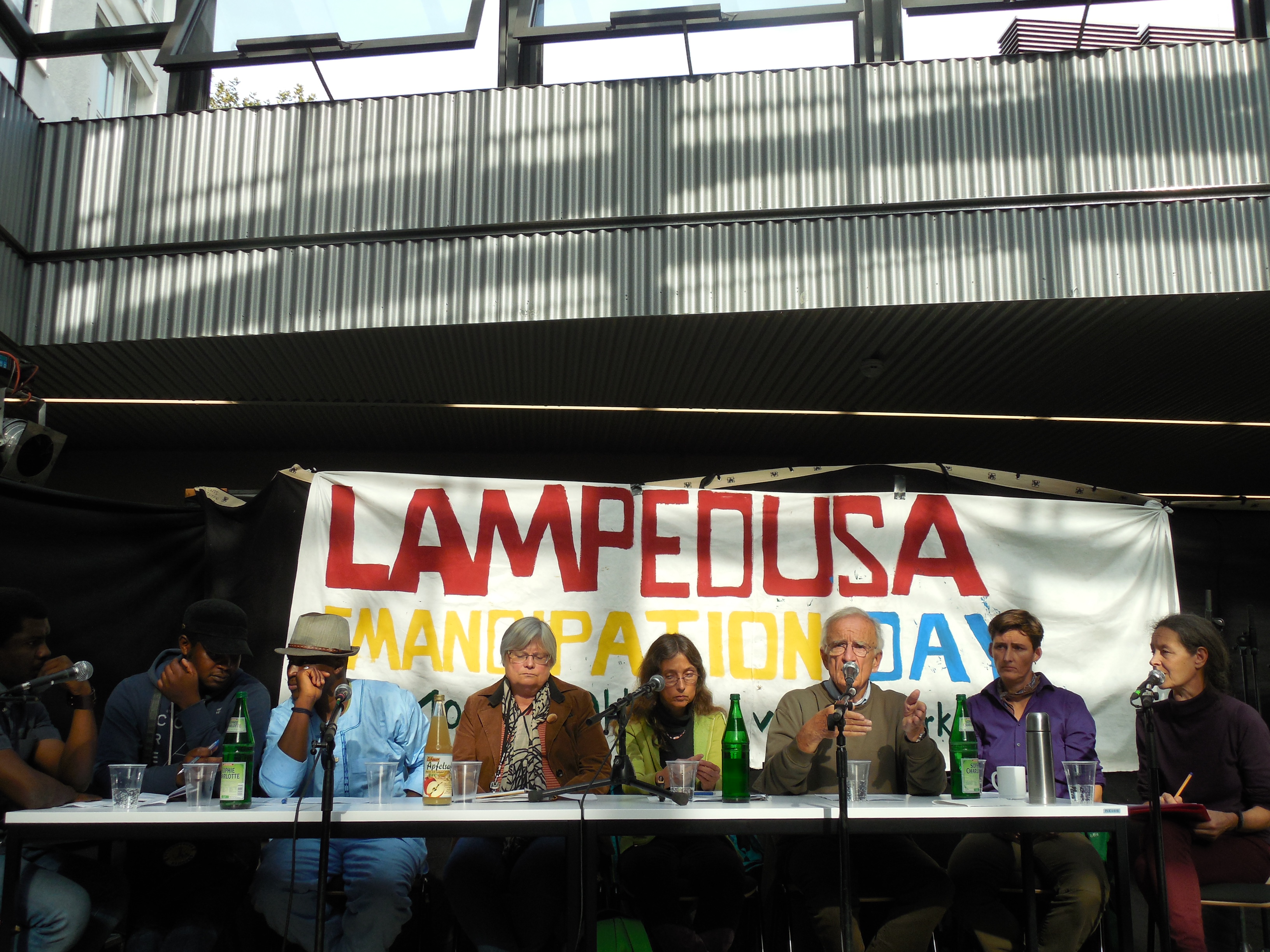 Lampedusa in Hamburg Diskussion Oktober 2014